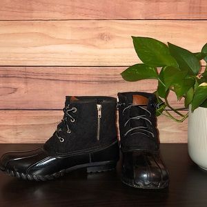 Nautica duck boots womens size 9.